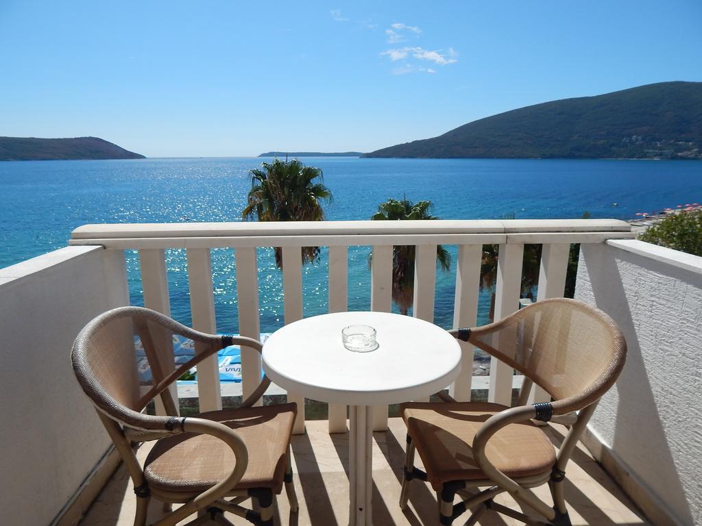 Garni Hotel Vila Aleksandar Herceg Novi Kültér fotó
